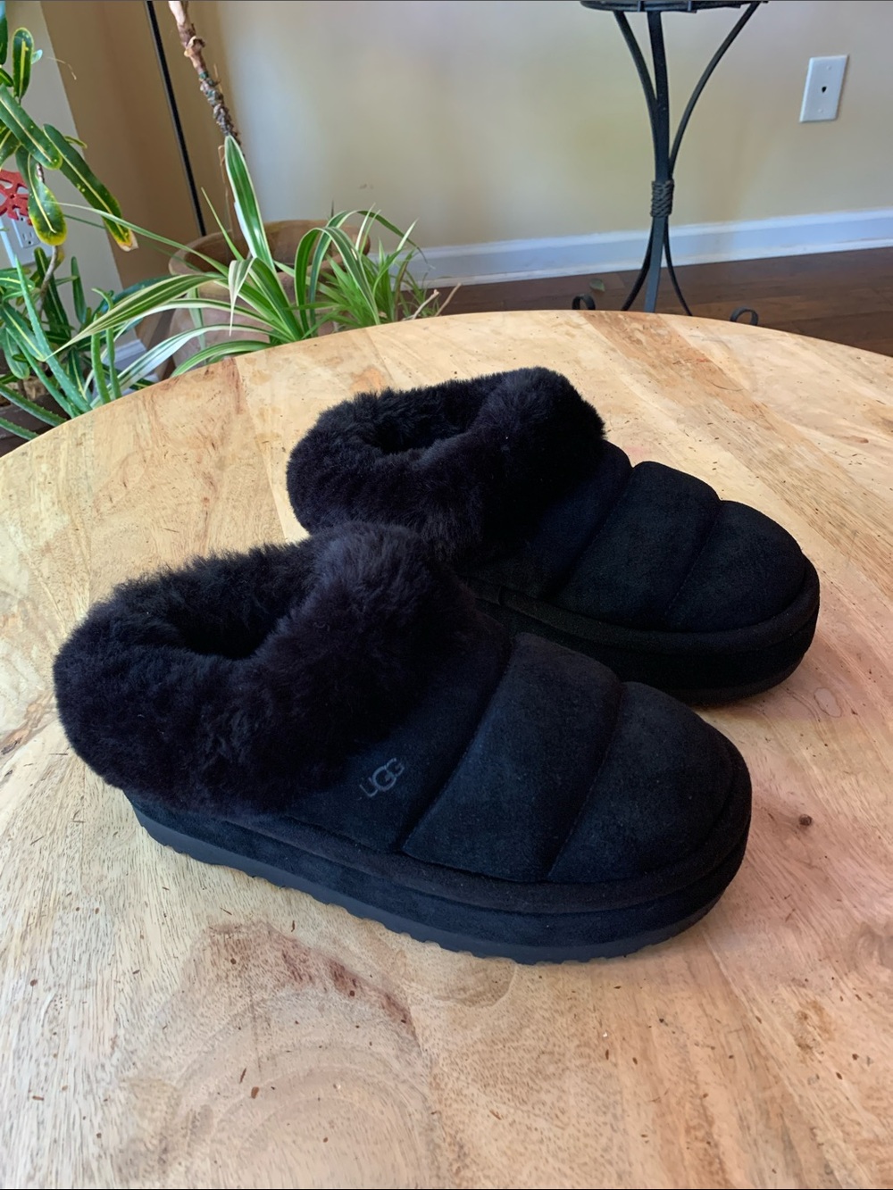 UGG Tazzlita Black Plush Shearling Platform Slippers